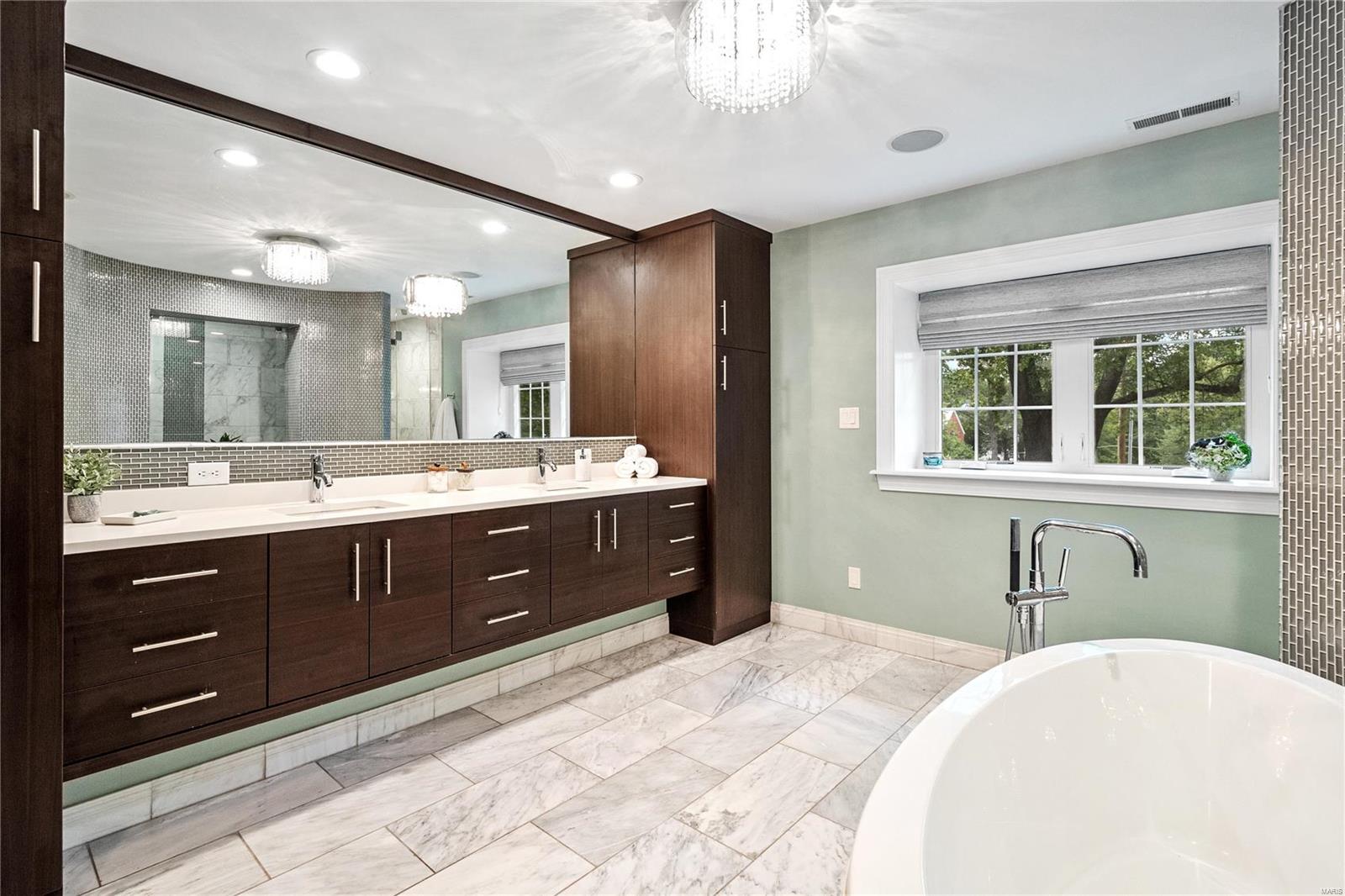 242 West Jackson Road Webster Groves, MO 63119 - Photo 24 of 45 Gallery Image 24