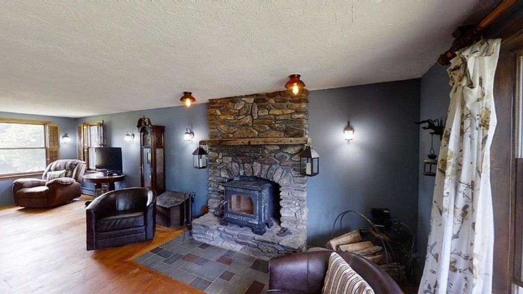 65 Harrington Road Westminster, MA 01473 - Photo 6 of 41