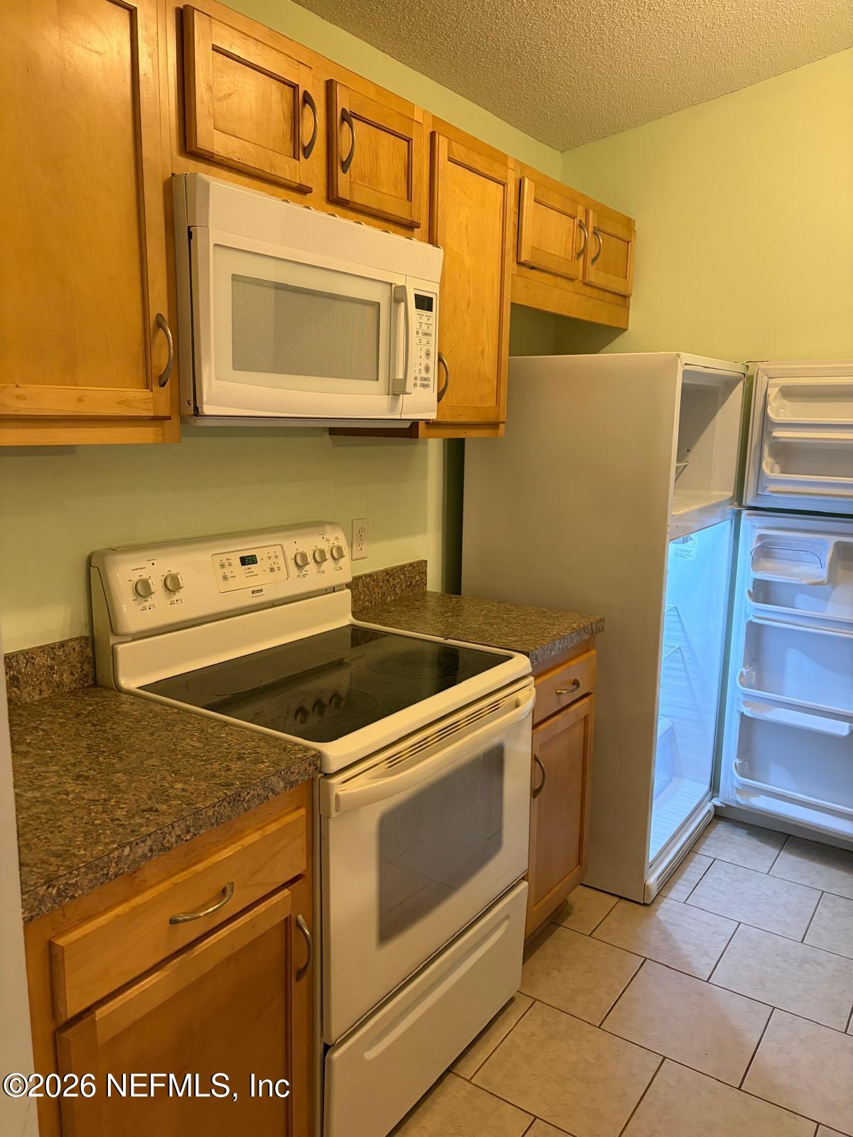 3270 Ricky Drive, Unit 303 Jacksonville, FL 32223 - Photo 4 of 21 WhatsApp Image 2026-03-28 at 5.11.28 PM