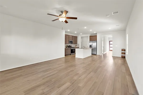 $2,400 | 8344 Bristlecone Pine Way, Magnolia, TX 77354