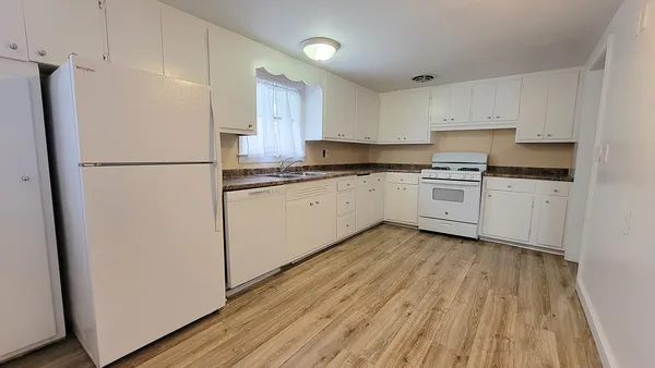 $1,900 | 2701 Wilshire Boulevard, Joliet, IL 60435