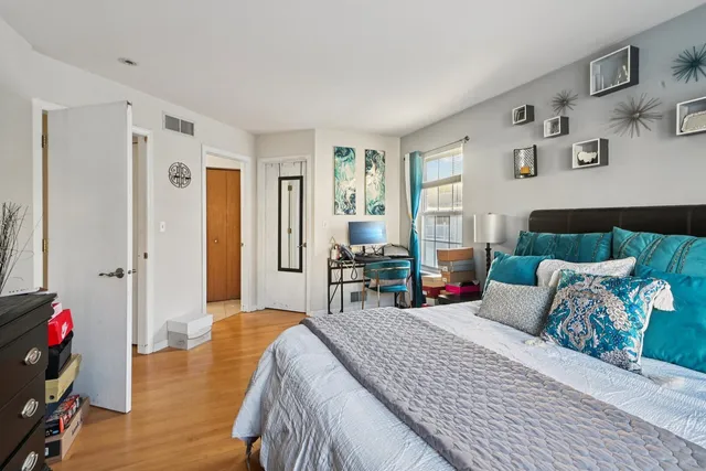 $320,000 | 2797 Shelly Lane, Aurora, IL 60504