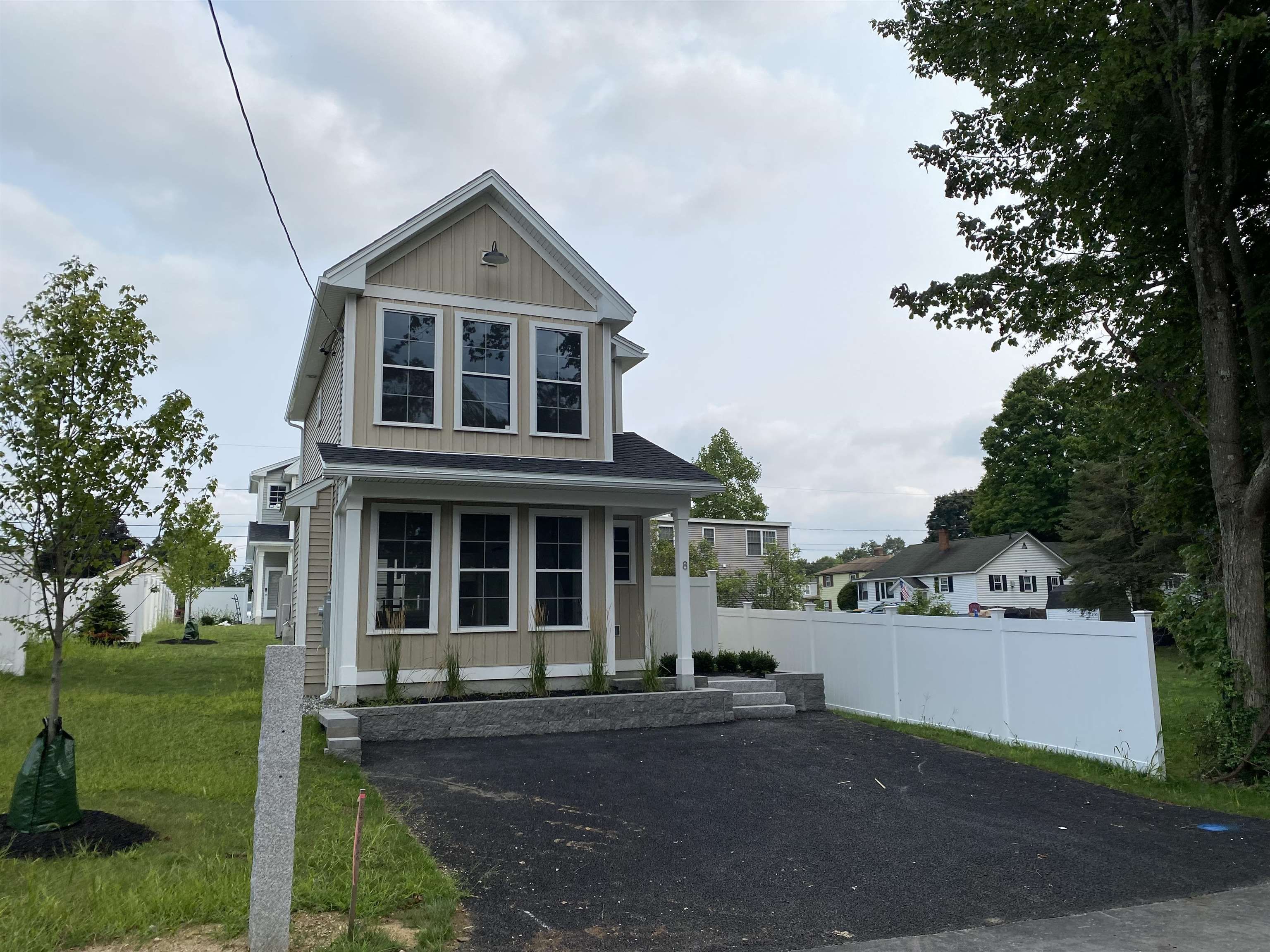 8 Margaret Street Rochester, NH 03867 - Photo 1 of 25