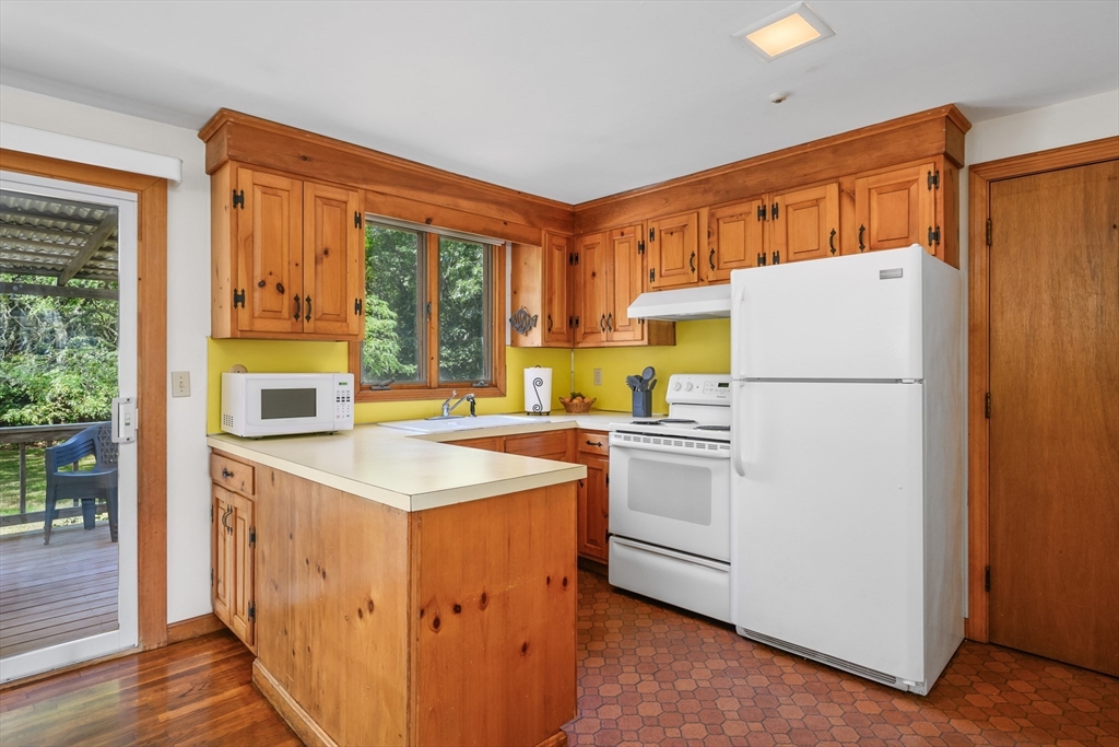 8 Hofe Road Orleans, MA 02653 - Photo 12 of 42 Gallery Image 12