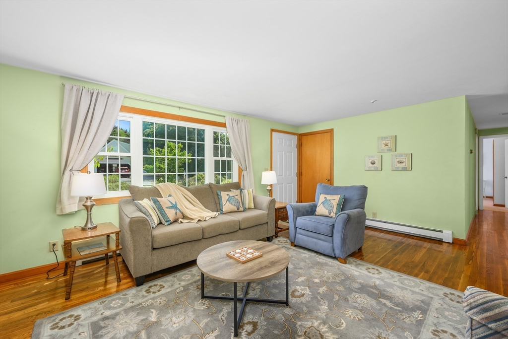 8 Hofe Road Orleans, MA 02653 - Photo 4 of 42 Gallery Image 4