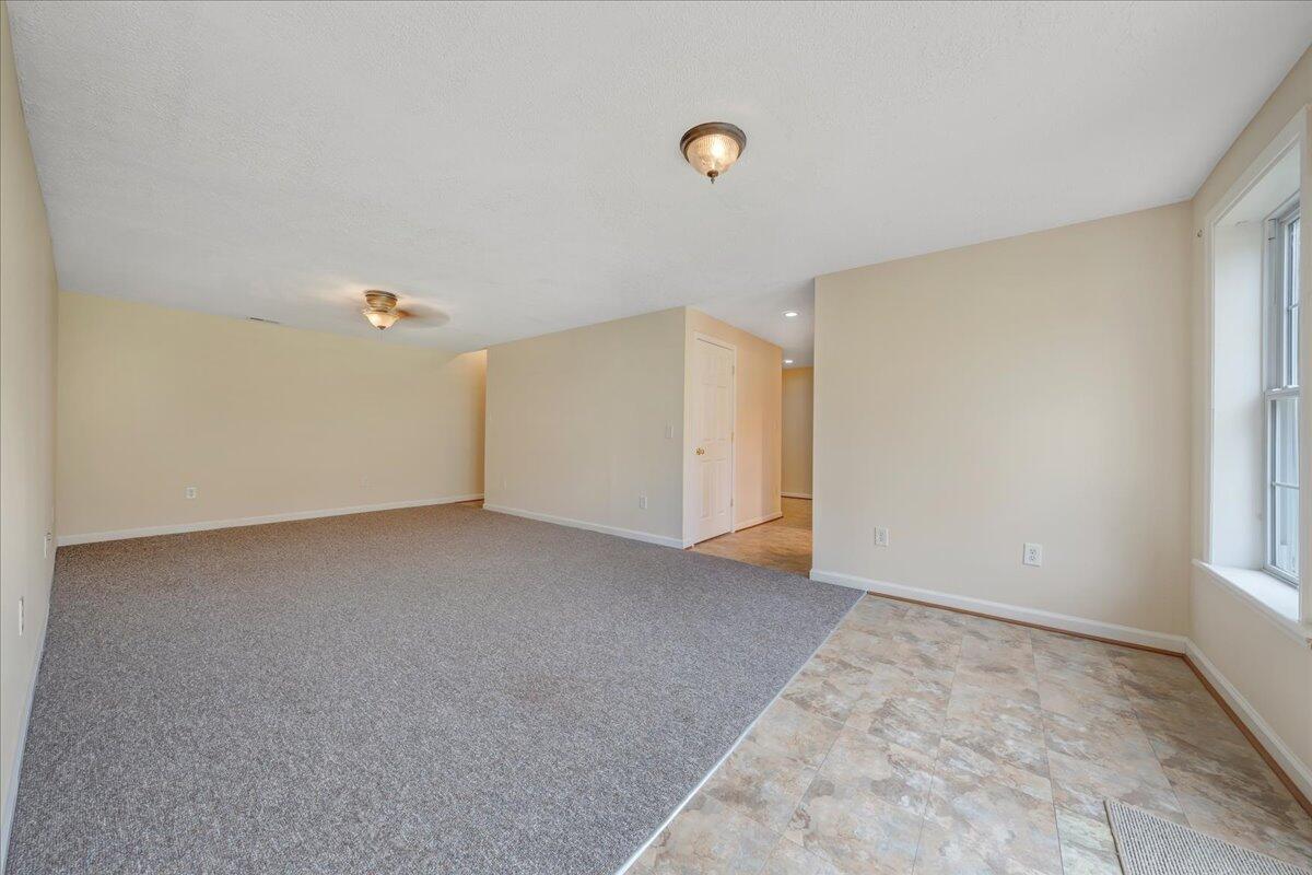 3394 Wheatland Road Fincastle, VA 24090 - Photo 33 of 77 31-MIB06579