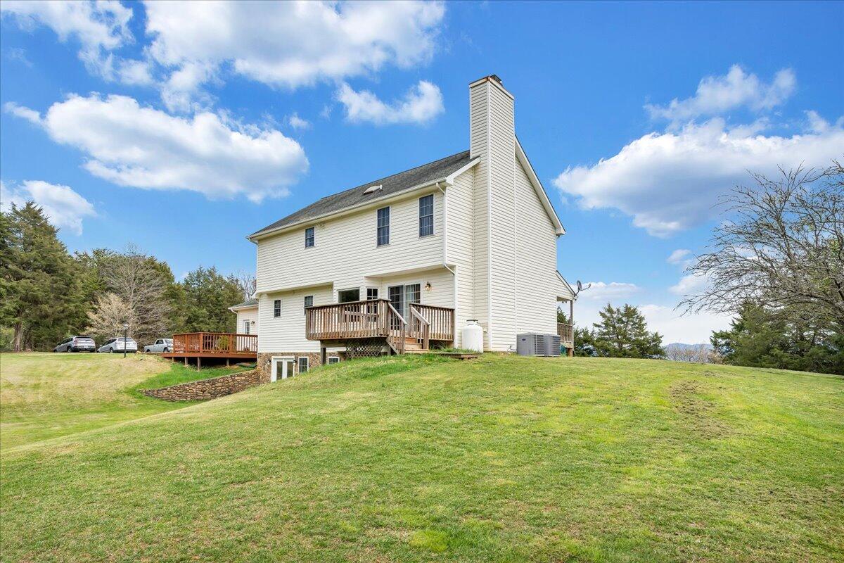 3394 Wheatland Road Fincastle, VA 24090 - Photo 55 of 77 54-MIB06654