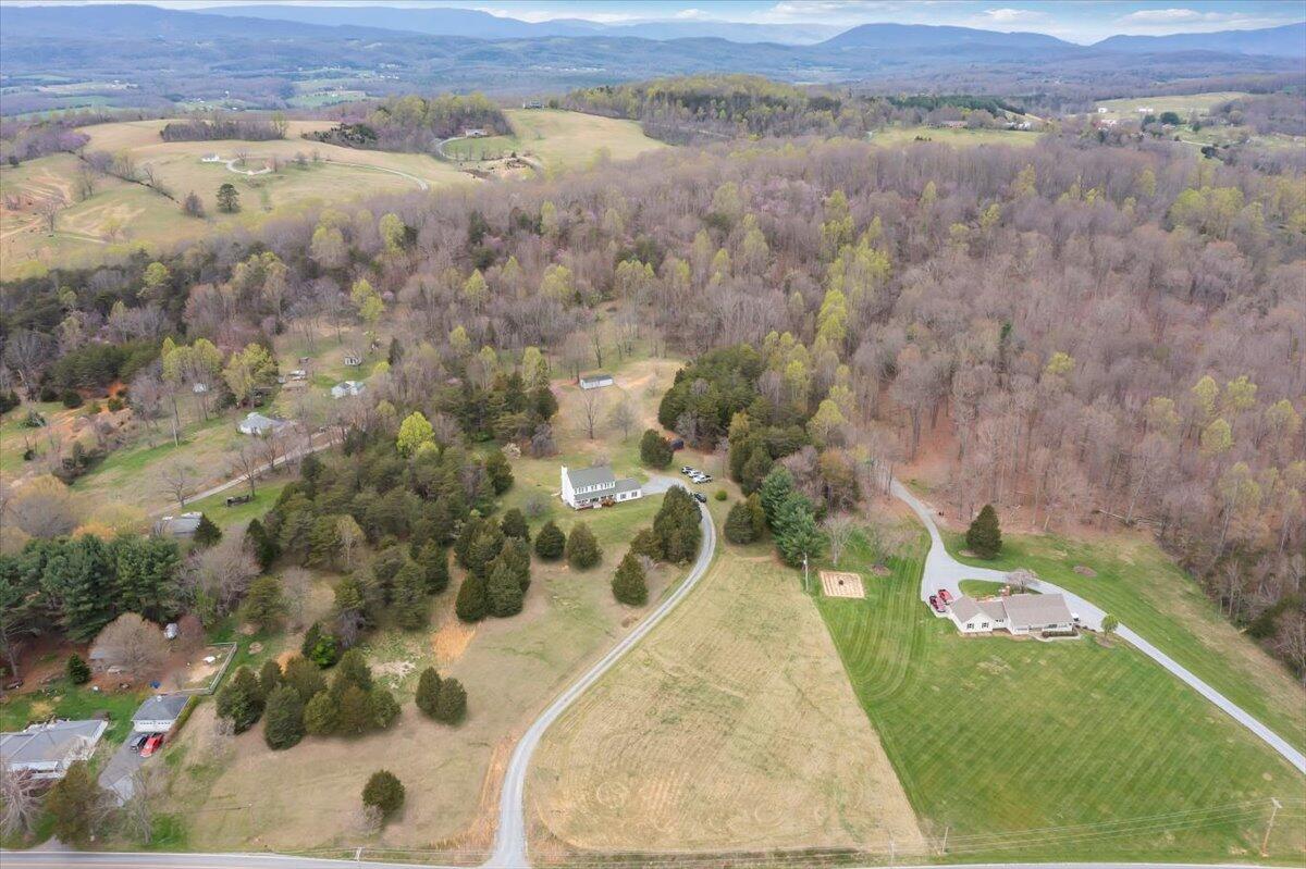 3394 Wheatland Road Fincastle, VA 24090 - Photo 66 of 77 65-DJI_0317