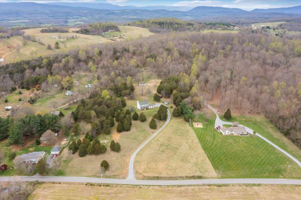 3394 Wheatland Road Fincastle, VA 24090 - Photo 68 of 77 67-DJI_0319