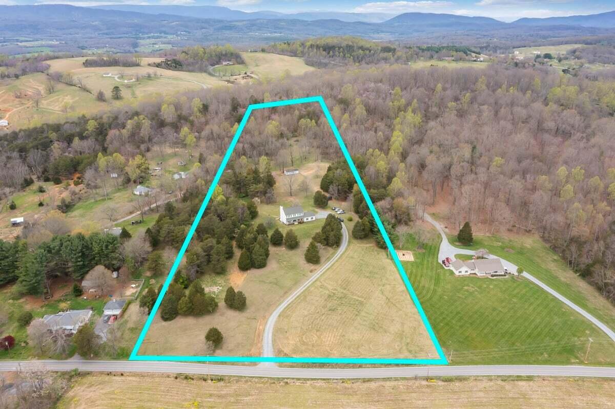 3394 Wheatland Road Fincastle, VA 24090 - Photo 77 of 77 DJI_0319a