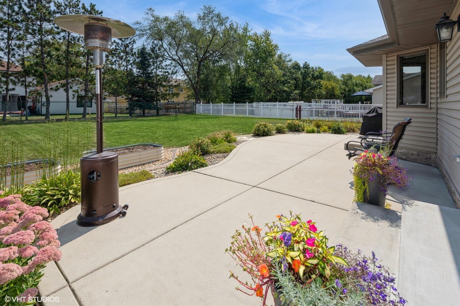 8661 Primrose Drive St. John, IN 46373 - Photo 15 of 18 1600x1066