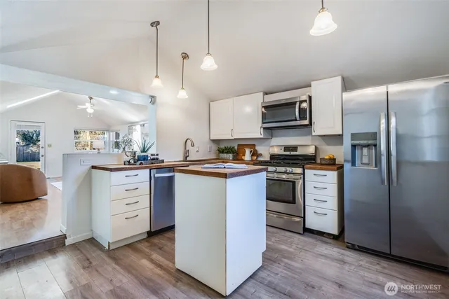 $449,000 | 12406 2nd Place Southwest, Seattle, WA 98146