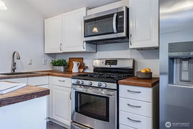 $449,000 | 12406 2nd Place Southwest, Seattle, WA 98146