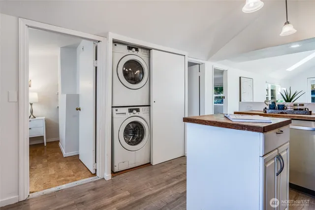 $449,000 | 12406 2nd Place Southwest, Seattle, WA 98146