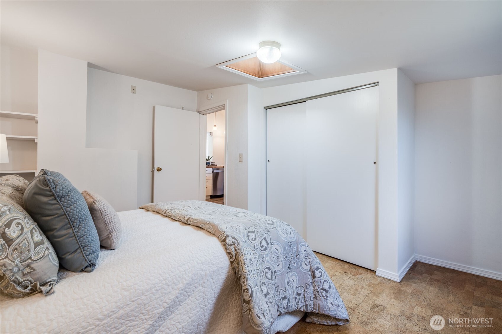 12406 2nd Place Southwest Seattle, WA 98146 - Photo 17 of 24