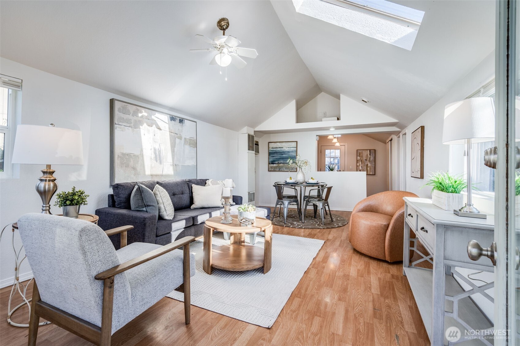 12406 2nd Place Southwest Seattle, WA 98146 - Photo 7 of 24