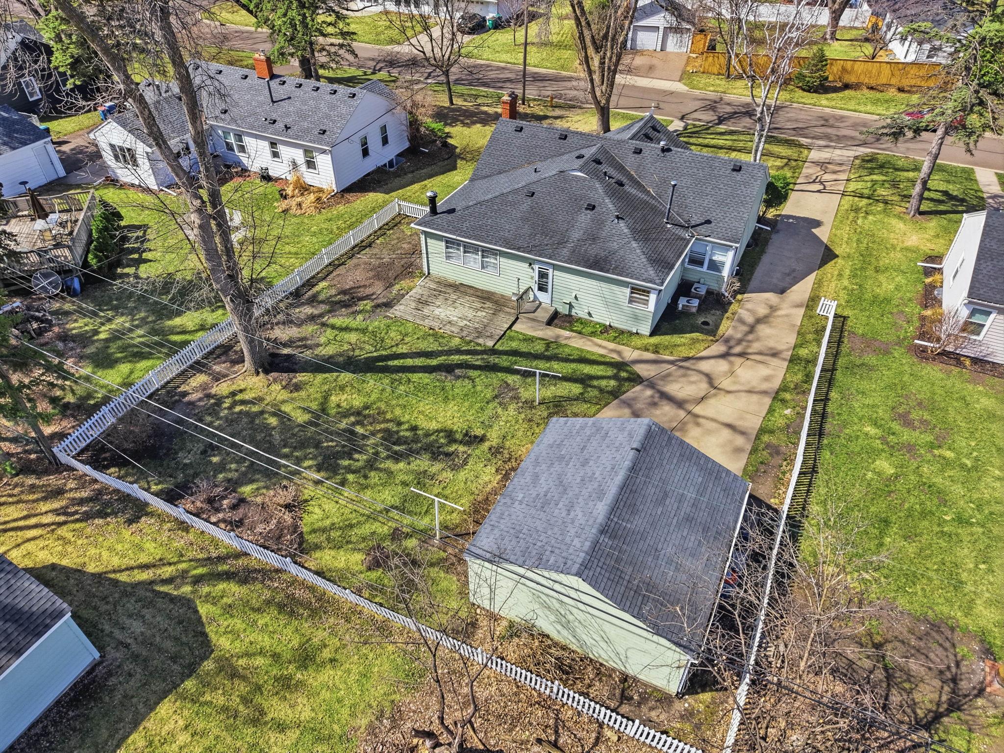 3016 Perry Avenue North Golden Valley, MN 55422 - Photo 37 of 48