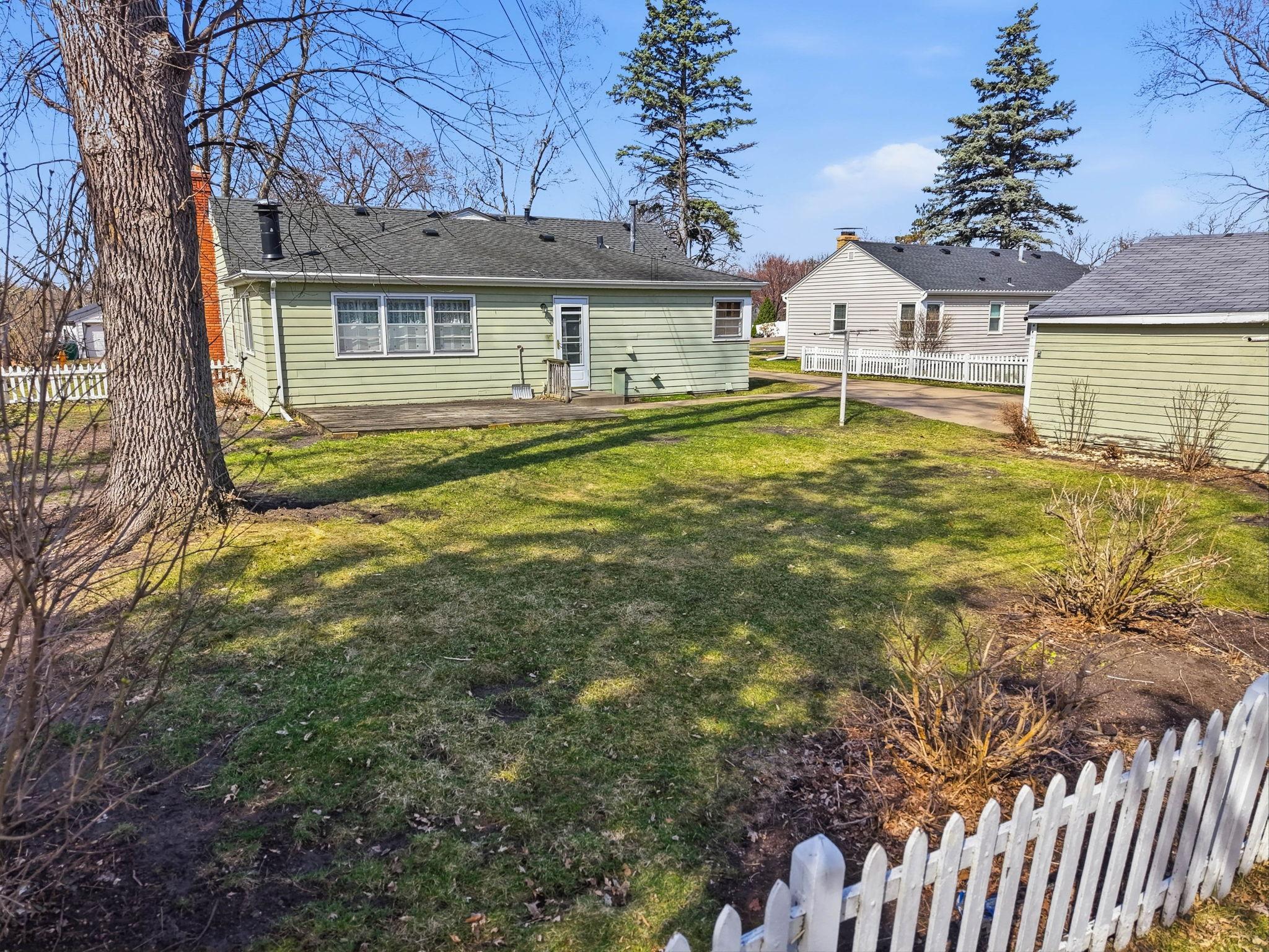 3016 Perry Avenue North Golden Valley, MN 55422 - Photo 38 of 48