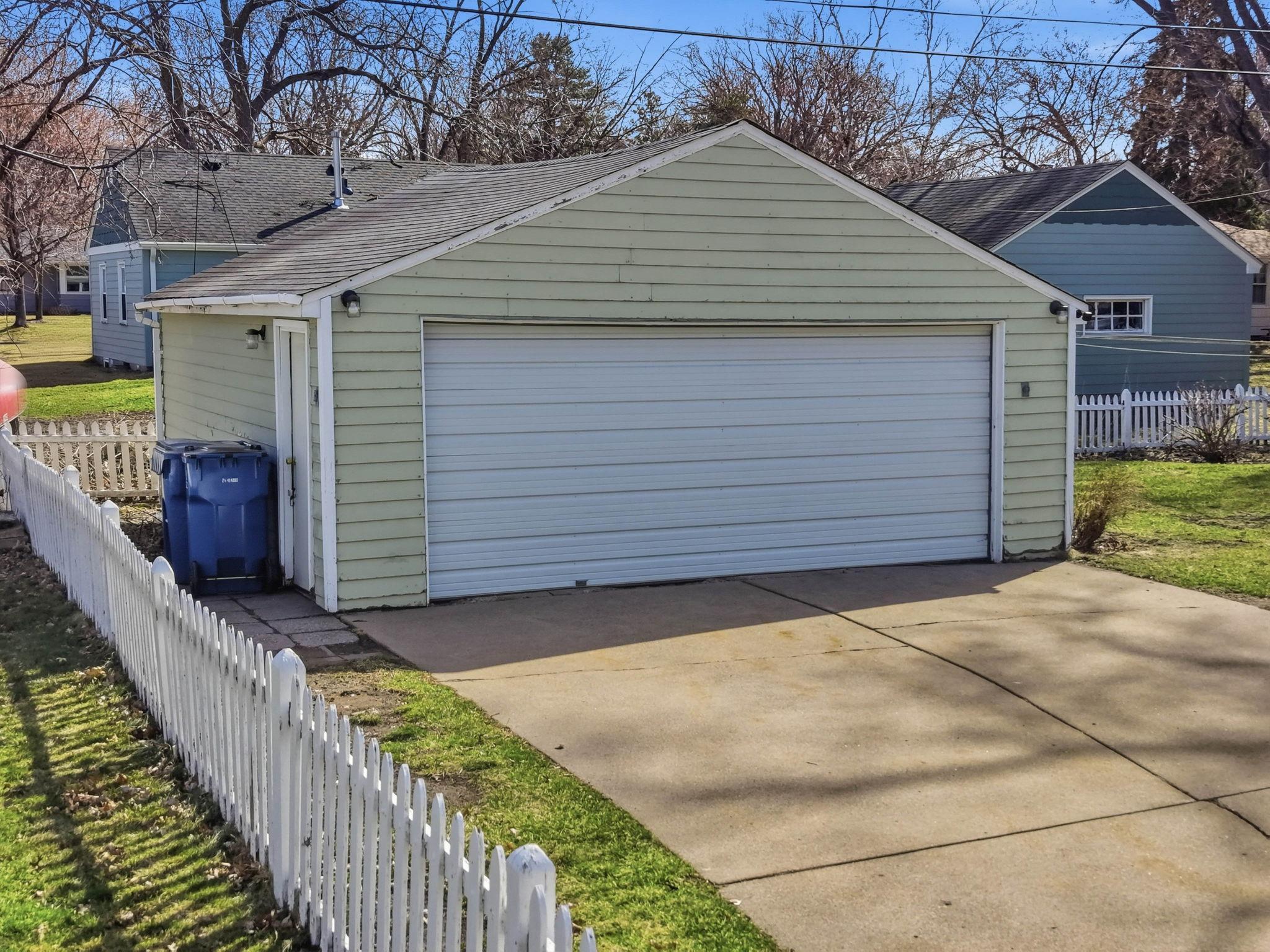 3016 Perry Avenue North Golden Valley, MN 55422 - Photo 44 of 48