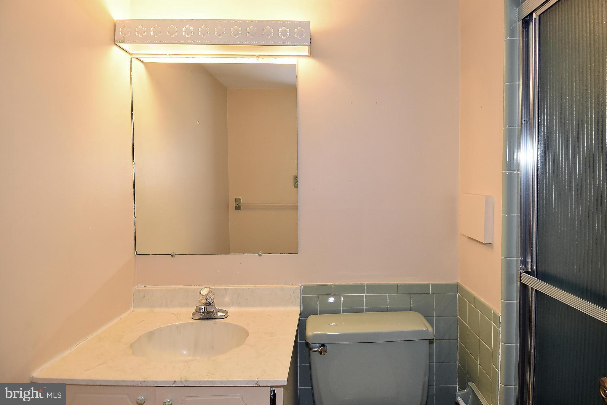 7415 Churchill Road McLean, VA 22101 - Photo 22 of 28 Bath