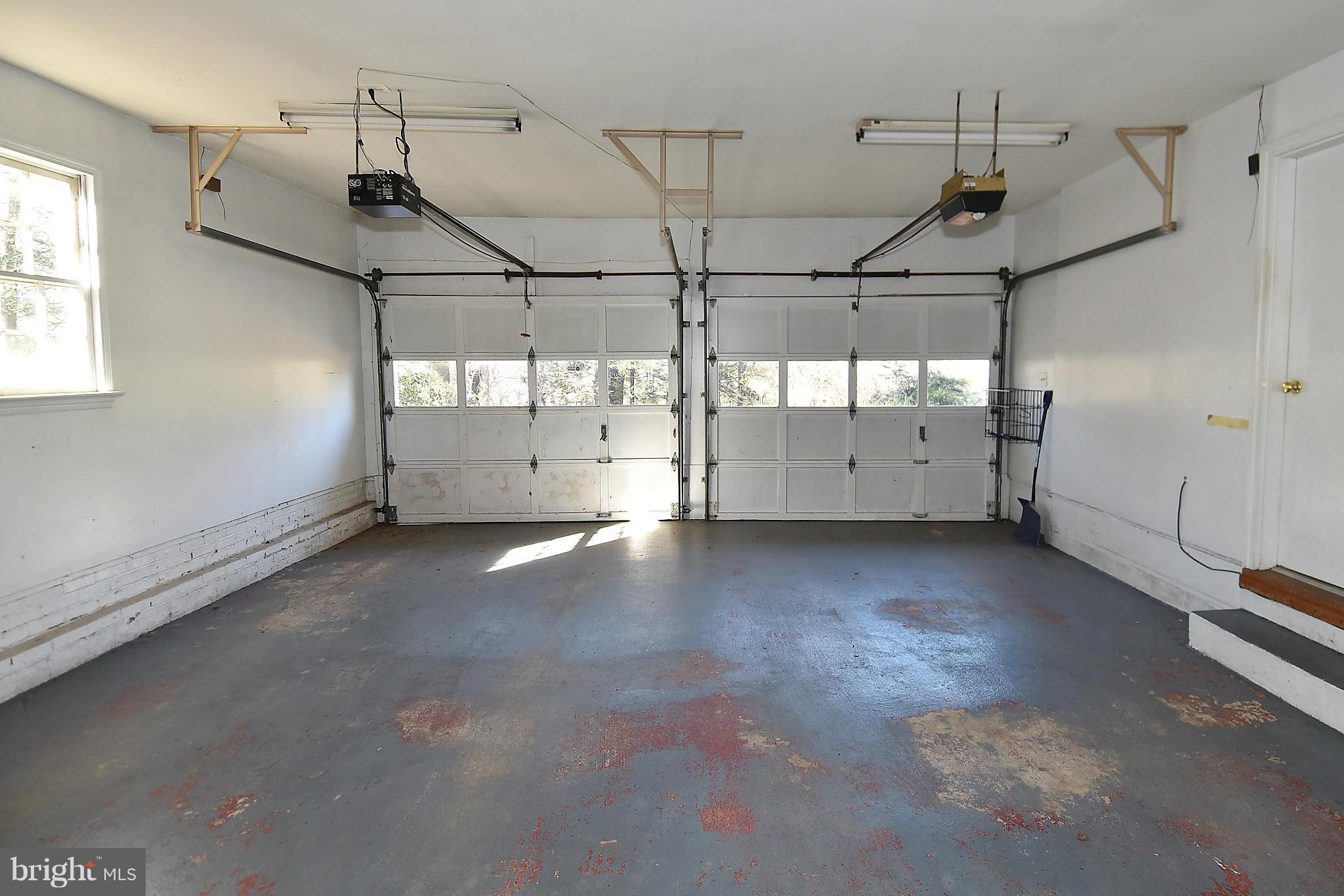 7415 Churchill Road McLean, VA 22101 - Photo 26 of 28 Garage