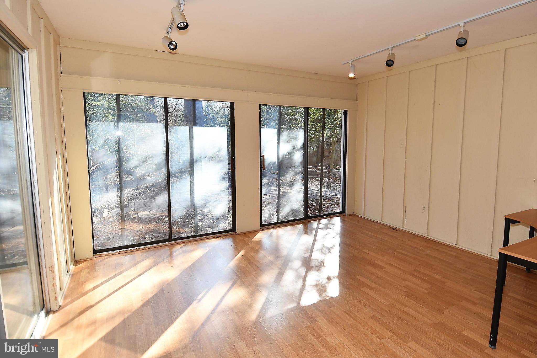 7415 Churchill Road McLean, VA 22101 - Photo 8 of 28 Sun Room