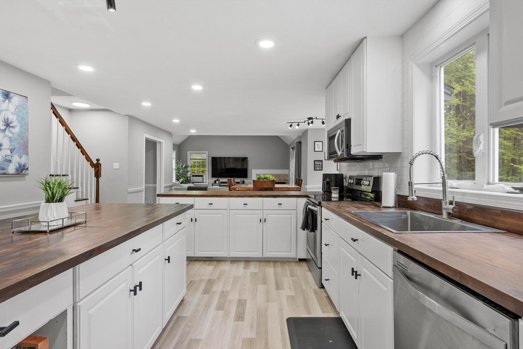 731 Foster Road Ashby, MA 01431 - Photo 11 of 42