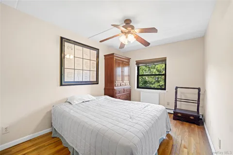 $689,999 | 71-34 162nd Street, Unit 3 | Pomonok