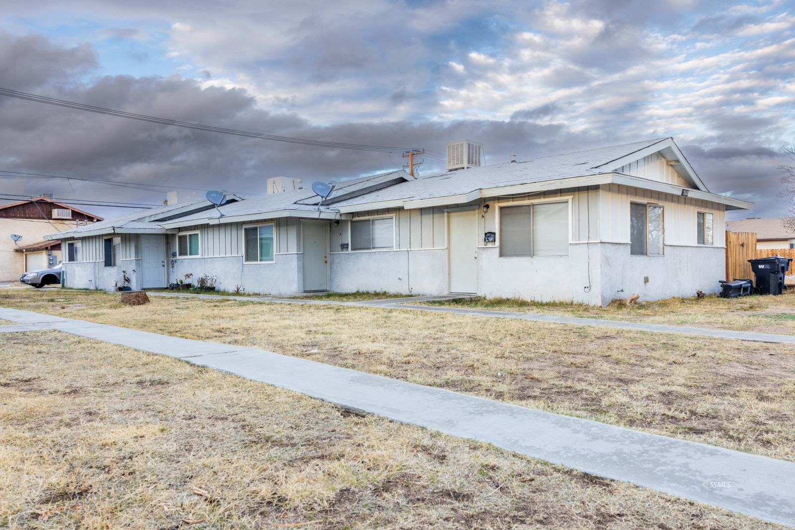 528-532 Commercial Avenue Ridgecrest, CA 93555 - Photo 4 of 14 Gallery Image 4