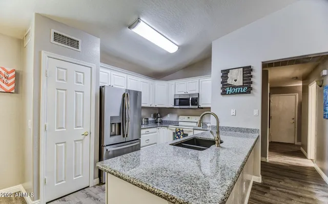 $1,995 | 2046 North Parish Lane, Casa Grande, AZ 85122