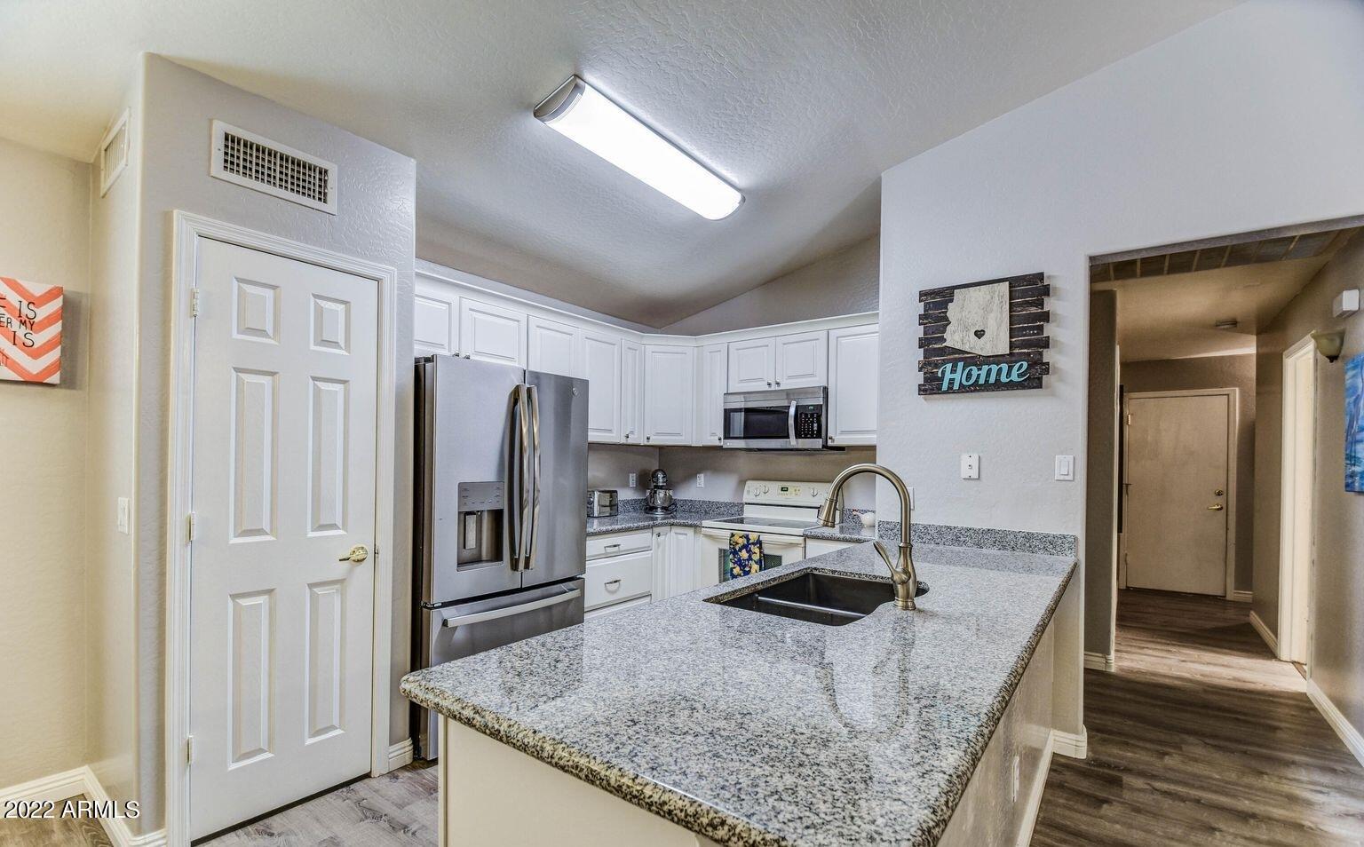 2046 North Parish Lane Casa Grande, AZ 85122 - Photo 4 of 17 Photo #4