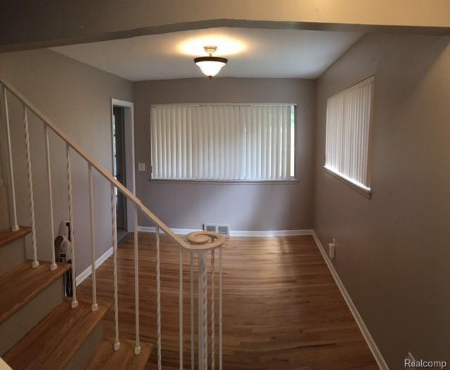 1004 Tottenham Road Birmingham, MI 48009 - Photo 6 of 11
