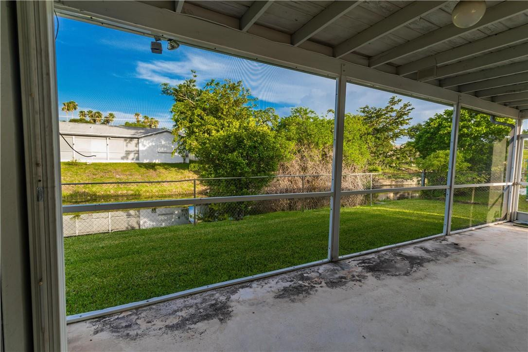 22188 Southwest 58th Avenue Boca Raton, FL 33428 - Photo 8 of 26 Photo 8
