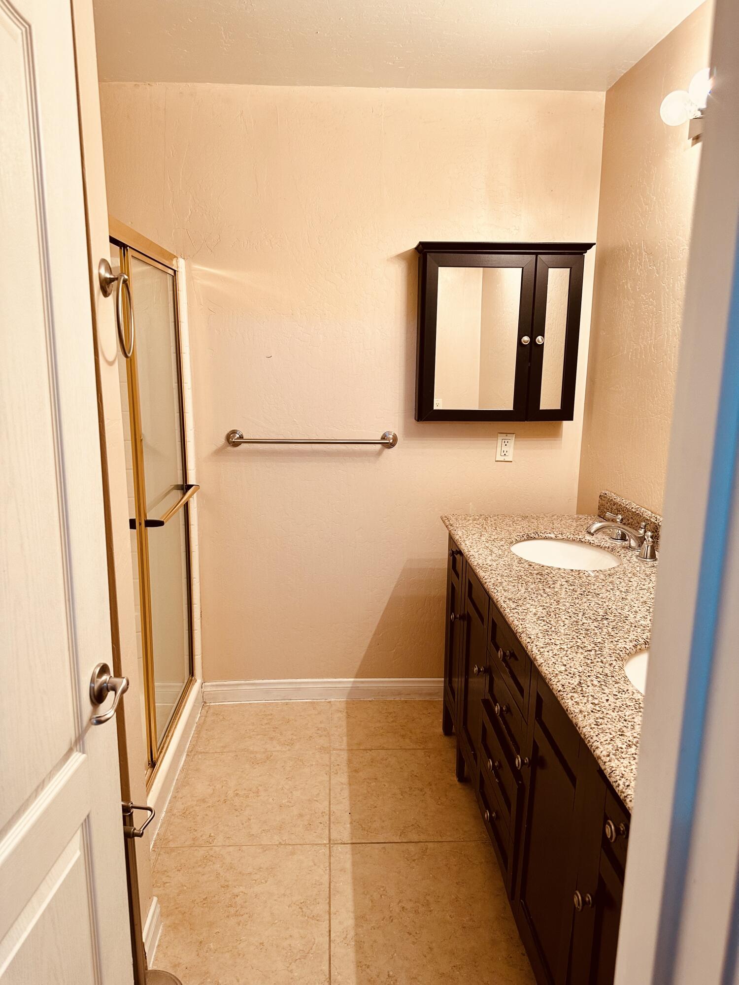 41231 Sierra Drive Three Rivers, CA 93271 - Photo 20 of 37 bathroom 2