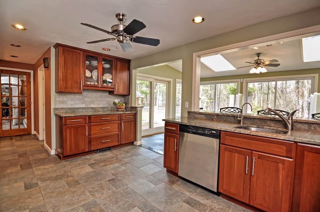 48 Edwards Road Foxboro, MA 02035 - Photo 4 of 30 Gallery Image 4