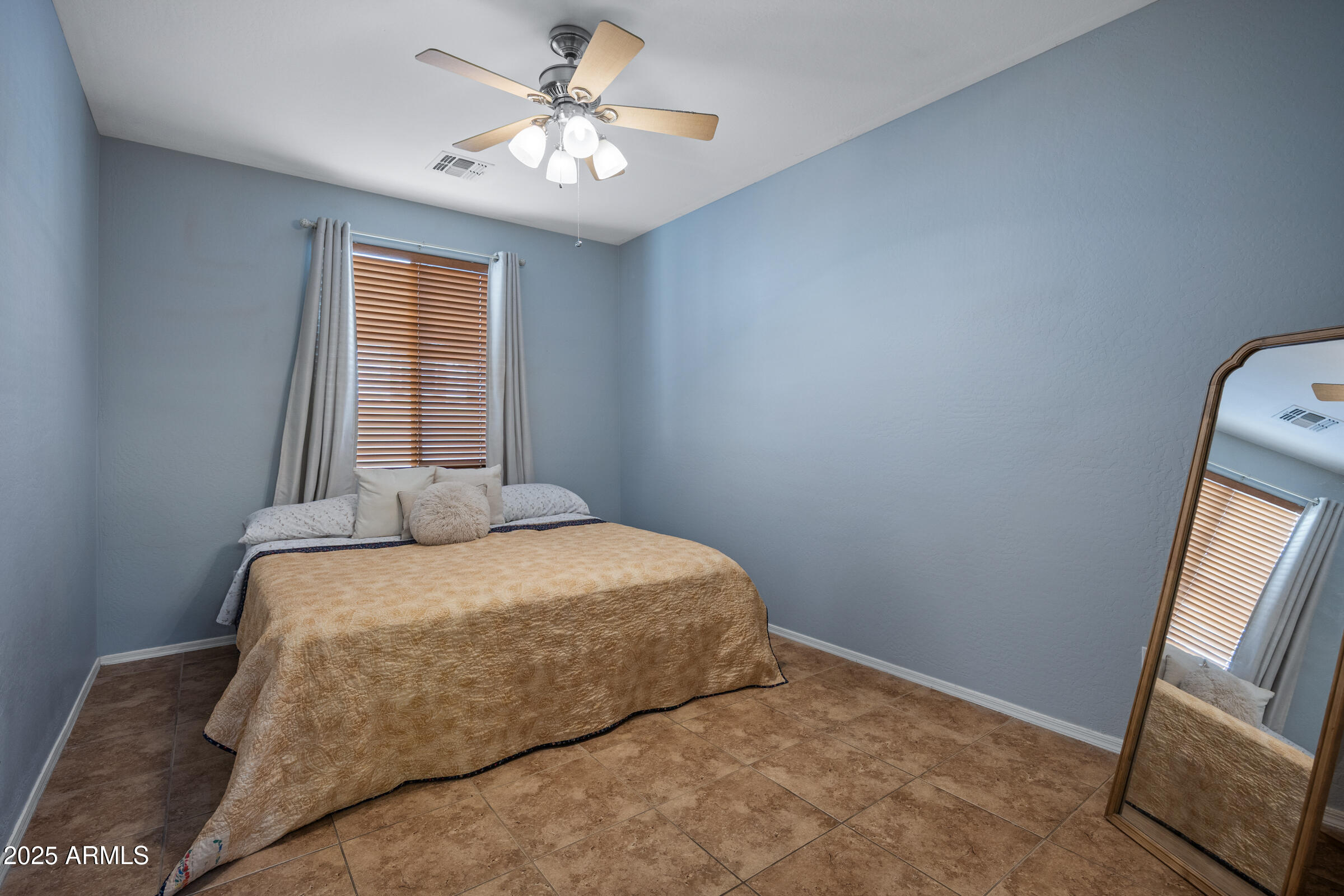 5946 South Shelby Way Gilbert, AZ 85298 - Photo 33 of 55 5946 S Shelby Way-29