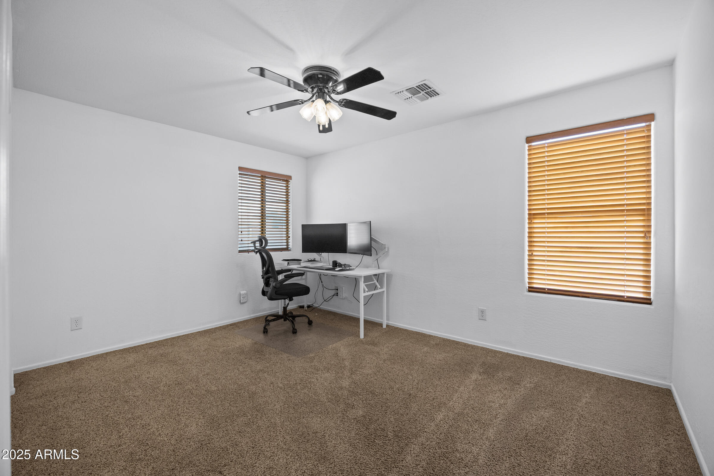 5946 South Shelby Way Gilbert, AZ 85298 - Photo 38 of 55 5946 S Shelby Way-36