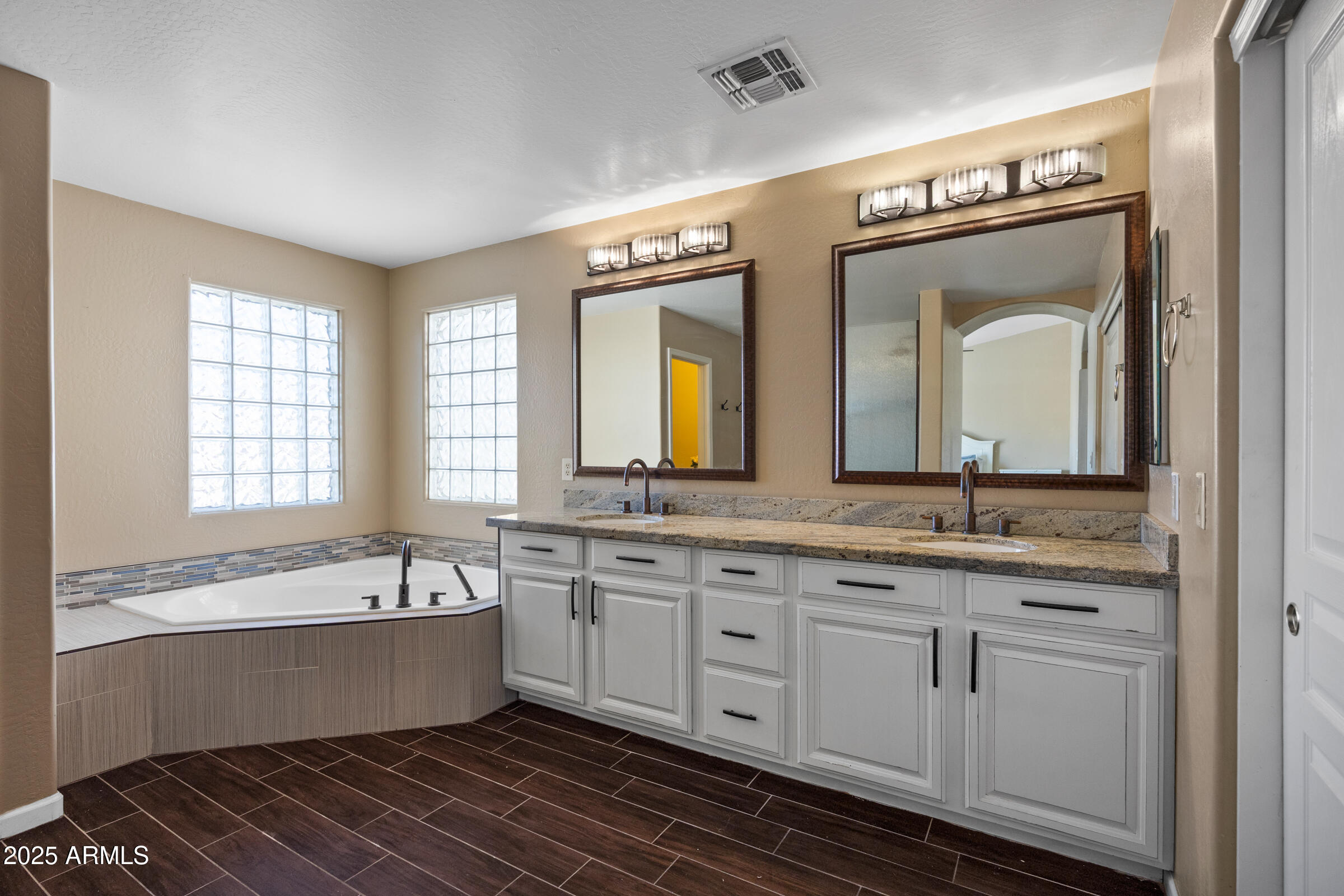 5946 South Shelby Way Gilbert, AZ 85298 - Photo 41 of 55 5946 S Shelby Way-43