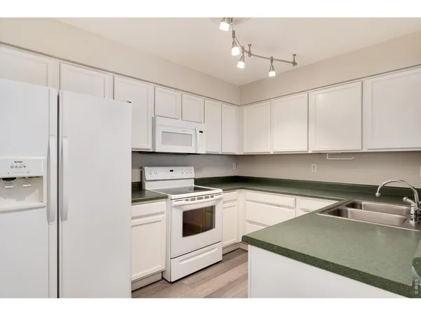 $400,000 | 1419 Red Mountain Drive, Unit 15, Longmont, CO 80504