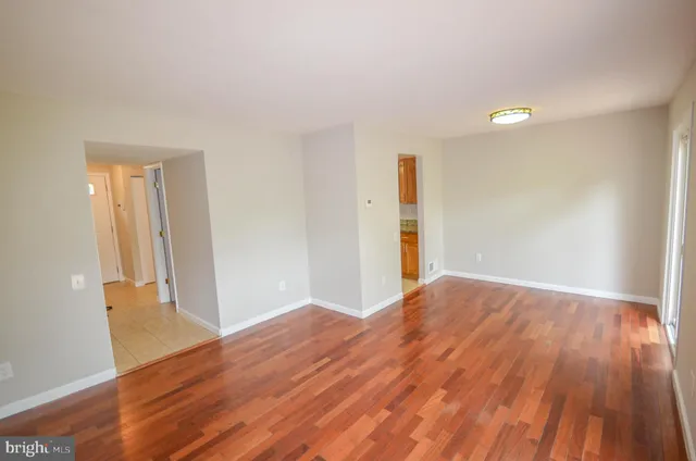 $2,650 | 19404 Transhire Road, Montgomery Village, MD 20886