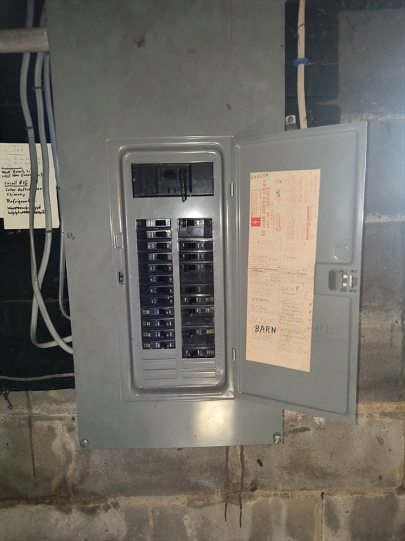 655 Morgan Road West Springfield, MA 01089 - Photo 23 of 39