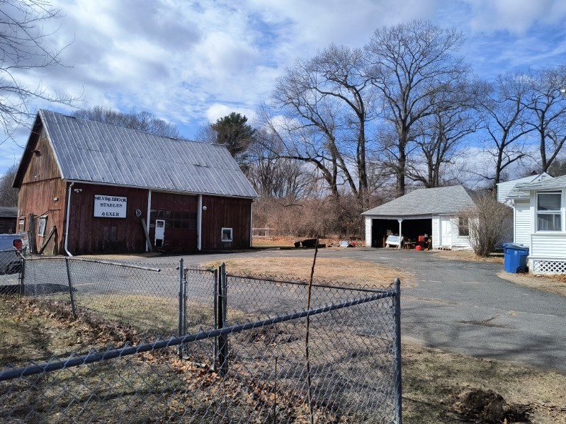 655 Morgan Road West Springfield, MA 01089 - Photo 3 of 39