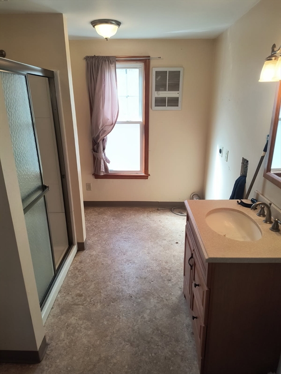 655 Morgan Road West Springfield, MA 01089 - Photo 9 of 39