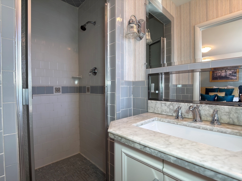 6 Rockingham Avenue Lowell, MA 01851 - Photo 16 of 26 Gallery Image 16