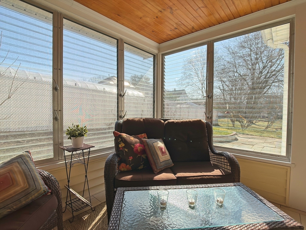6 Rockingham Avenue Lowell, MA 01851 - Photo 20 of 26 Gallery Image 20