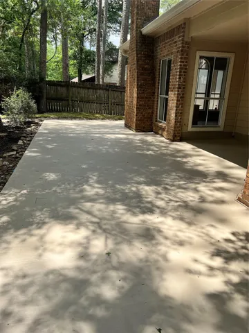 $2,500 | 5 Spurwood Court, The Woodlands, TX 77381