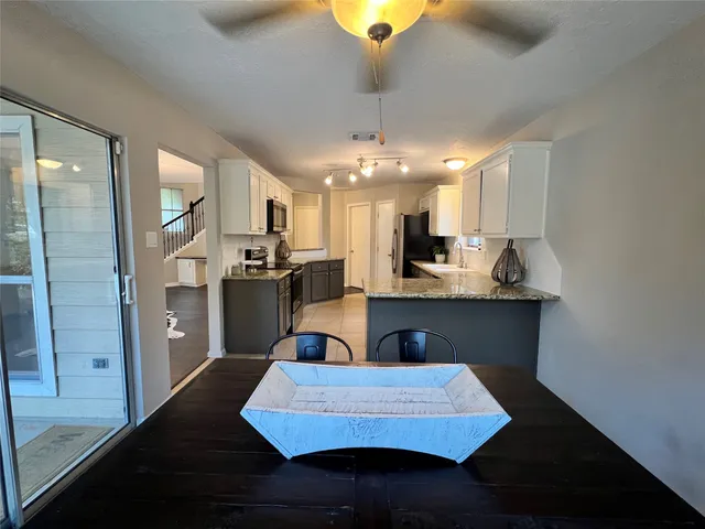 $2,500 | 5 Spurwood Court, The Woodlands, TX 77381