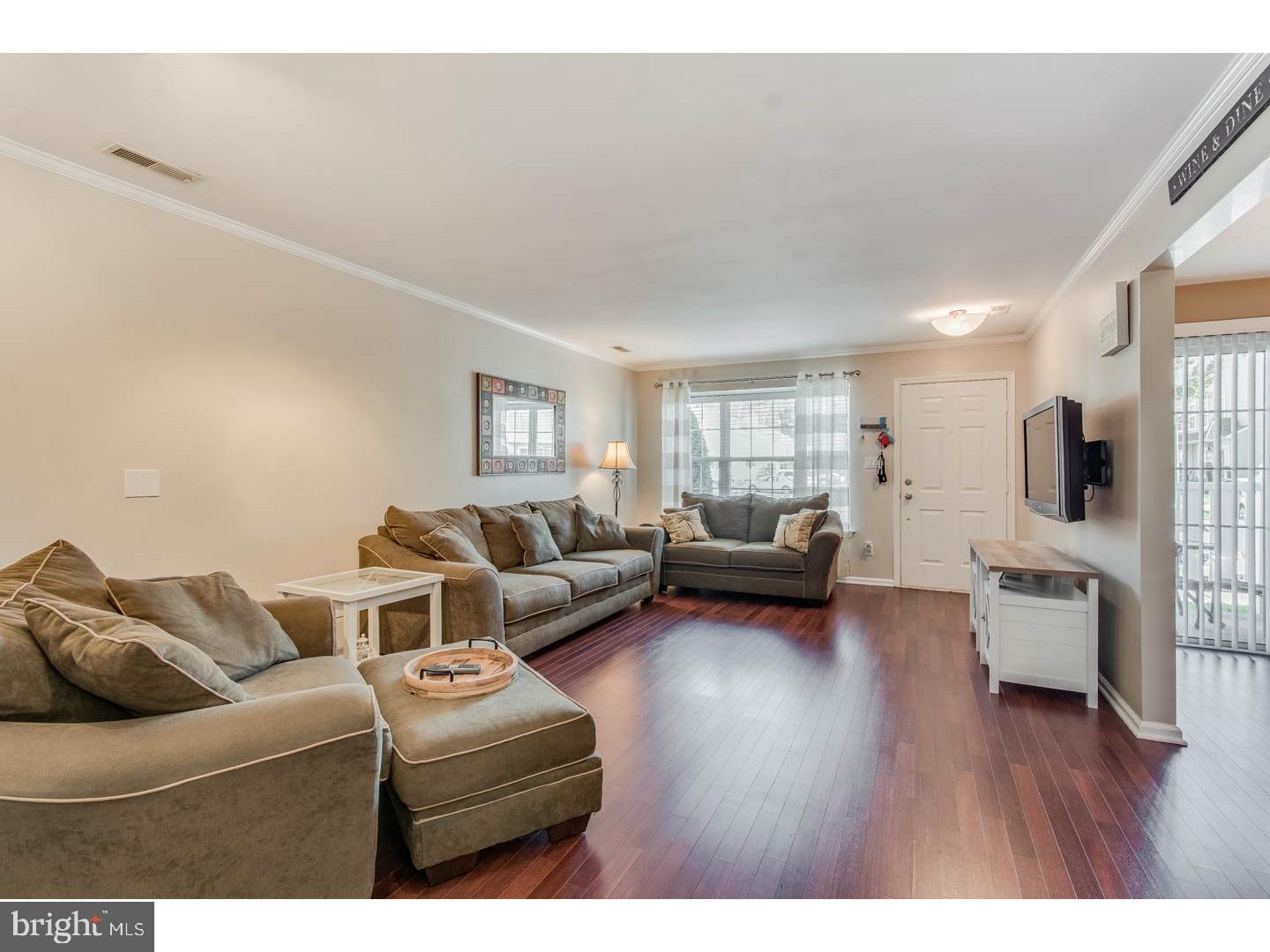 2403 Stokes Road Mount Laurel, NJ 08054 - Photo 6 of 22 Living Room