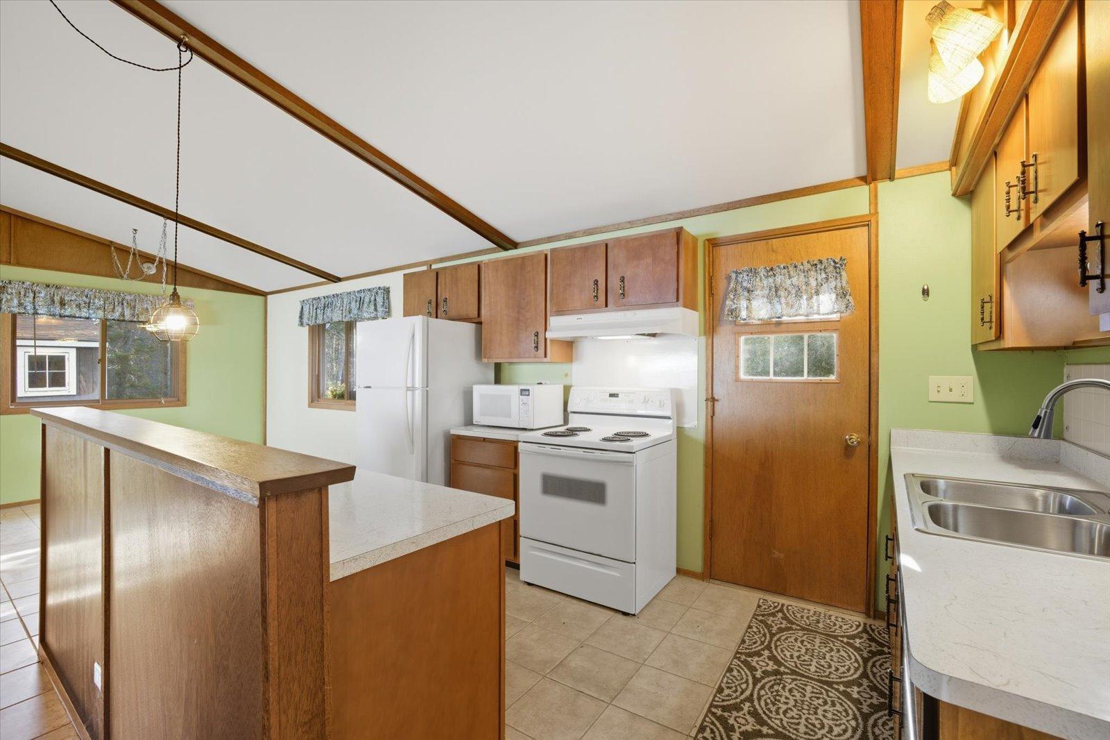 19287 South Gama Beach Road Grand Rapids, MN 55744 - Photo 8 of 53