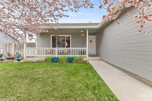 $349,900 | 1026 West Edwards Avenue, Nampa, ID 83686